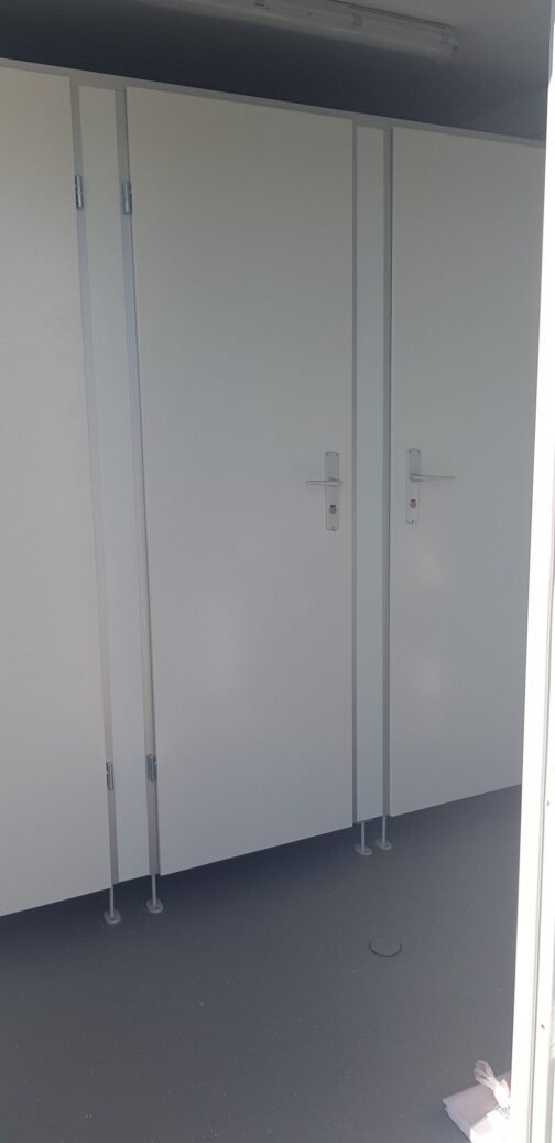 BATIMODULE 20′ Sanitari (4 WC-1 WC PMR-2 URINOIR-3 LAVABI) - immagine 6