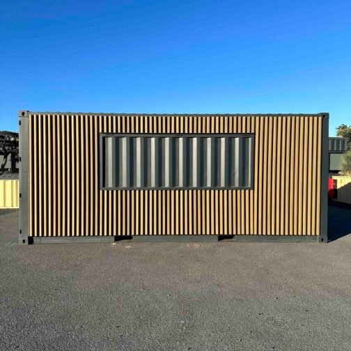 Snack-BOX dinámico de 20' + Revestimiento de acero ligero efecto madera.